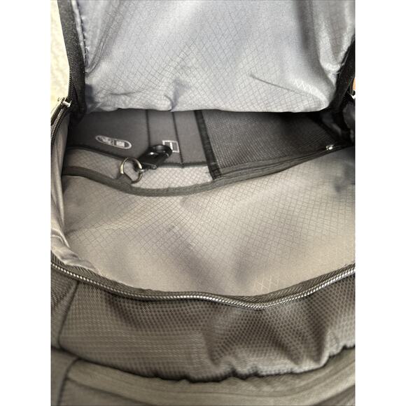 Heys Tech Pac 04 Computer Backpack Black F - Picture 9 of 16